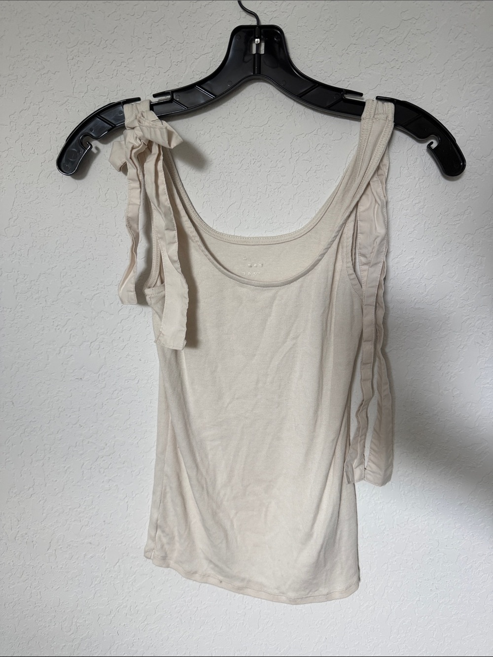 Women's Cream Tie-Shoulder Tank Top